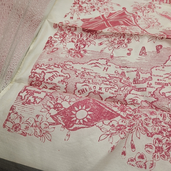 1945 Surrender Of Japan Silk Map Handkerchief Souvenir - Nippon Times 17x17 Used - Picture 6 of 14